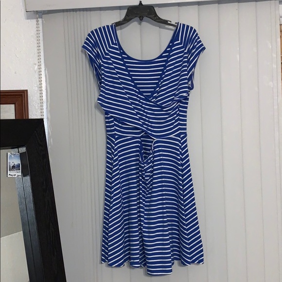 Dress - Picture 2 of 4